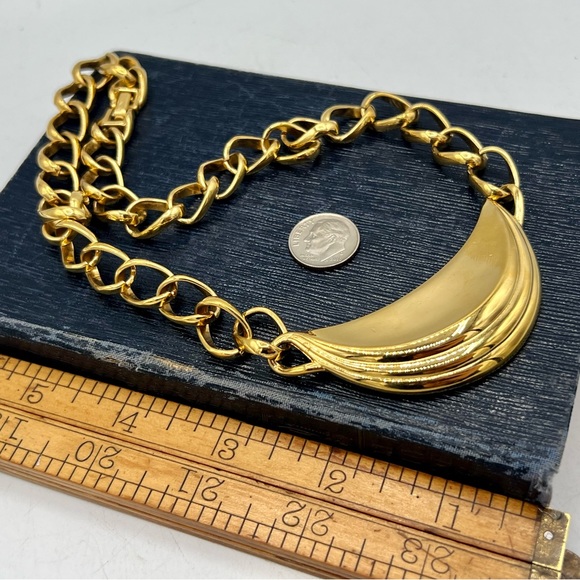 Vintage MONET gold statement collar necklace choker 16” - Picture 2 of 9